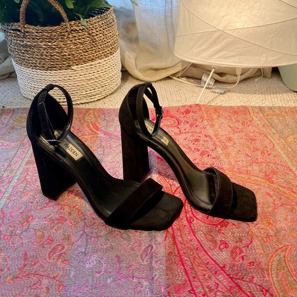 Steve Madden Black Suede Heels - Picture 1 of 4